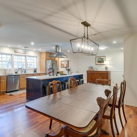 Spacious St Simons Island Vacation Rental With Pool! St. Simons Island 외부 사진