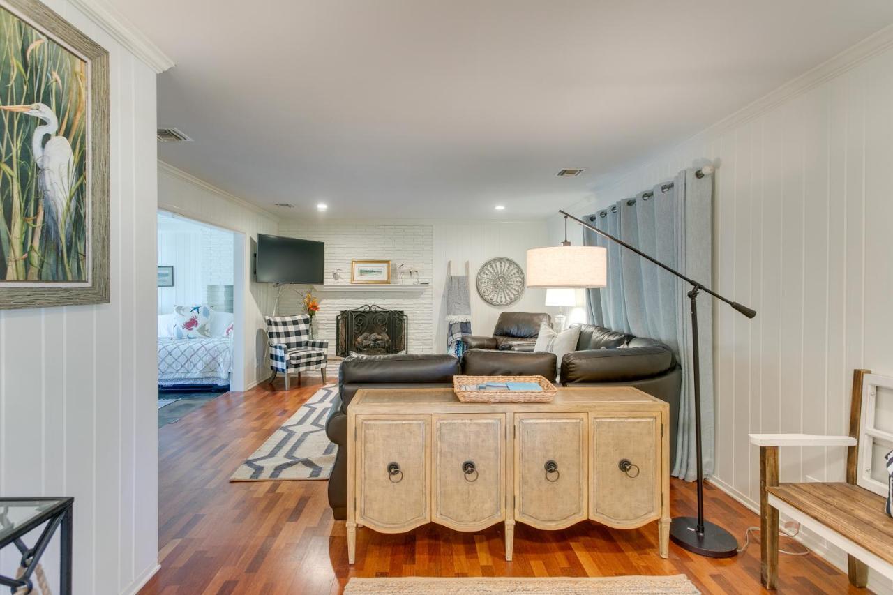 Spacious St Simons Island Vacation Rental With Pool! St. Simons Island 외부 사진