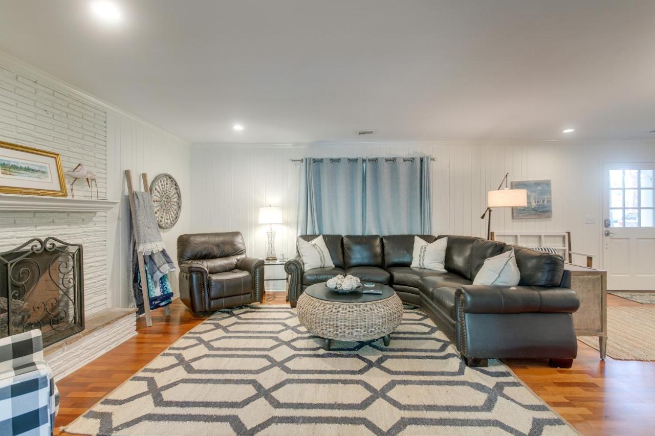 Spacious St Simons Island Vacation Rental With Pool! St. Simons Island 외부 사진